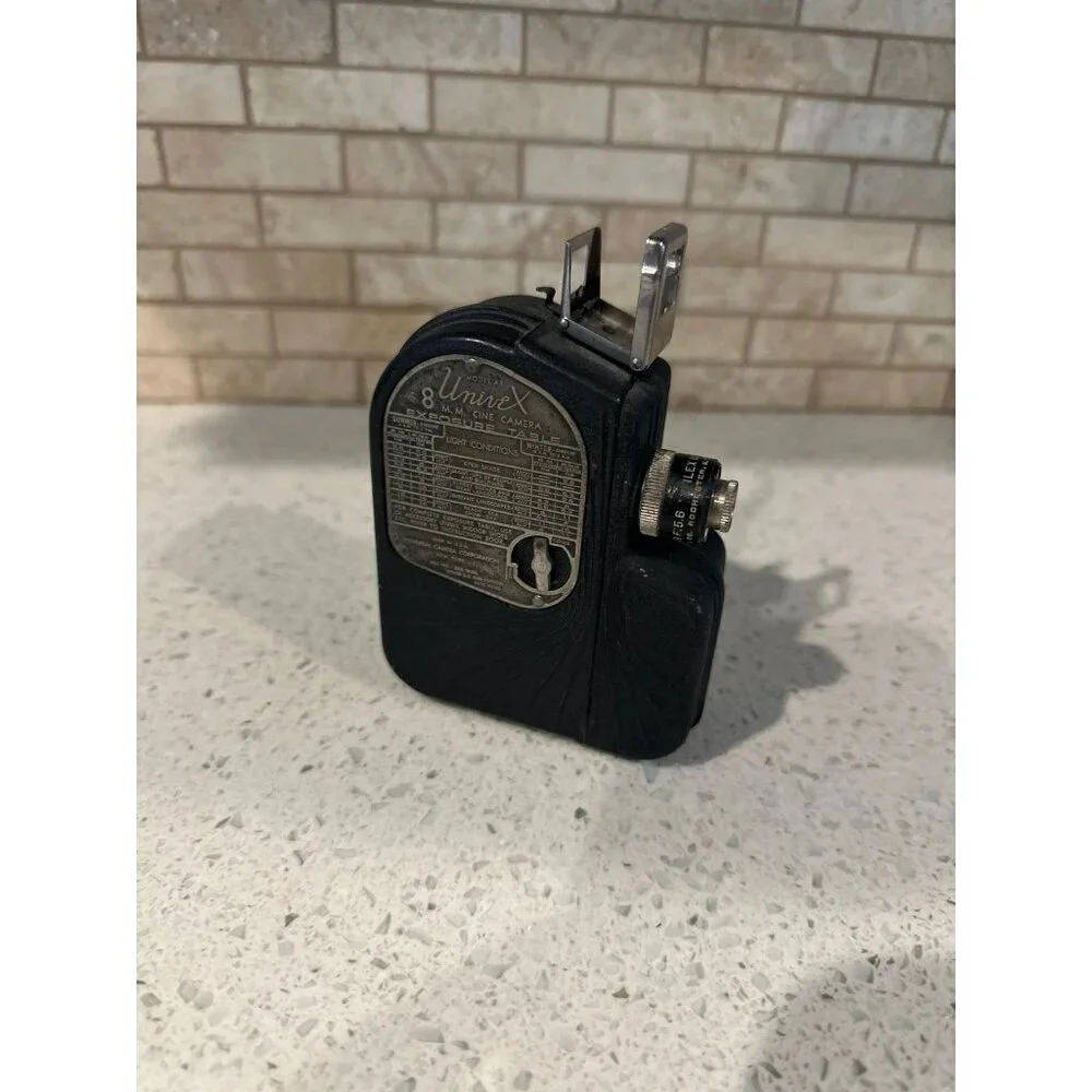 Antique Univex‎ 8mm Cine Movie Camera Model A8. 1930s. A006